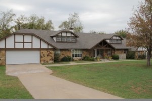 Residential roofing project on large ranch home in Oklahoma City